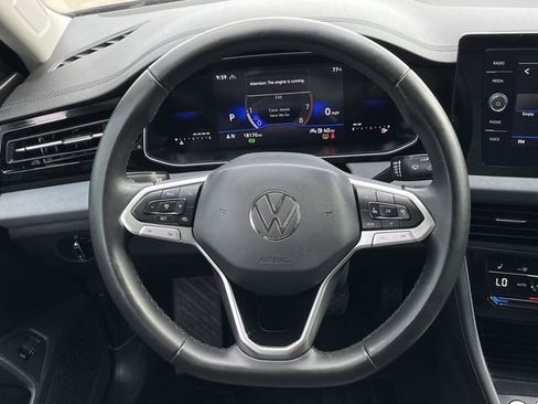 Used 2026 Volkswagen Jetta SE FWD image 12