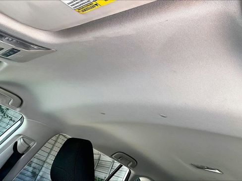 Used 2019 Toyota RAV4 LE image 12