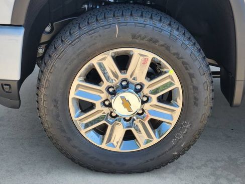 New 2026 Chevrolet Silverado 2500 High Country w/ High Country Premium Package AWD/4WD image 18