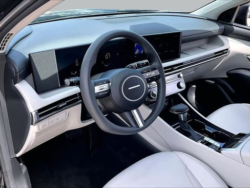 Certified 2025 Hyundai Tucson SEL FWD image 16