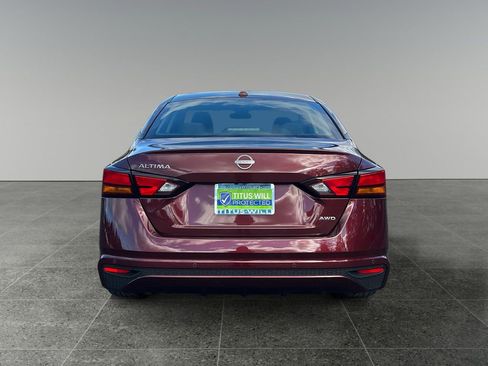 Used 2025 Nissan Altima 2.5 SV AWD/4WD image 7
