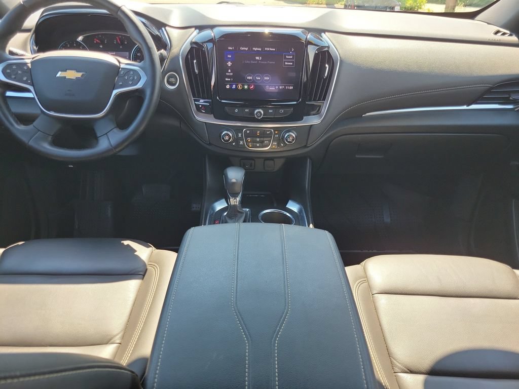 Used 2023 Chevrolet Traverse LT w/ LPO, Floor Liner Package FWD image 15