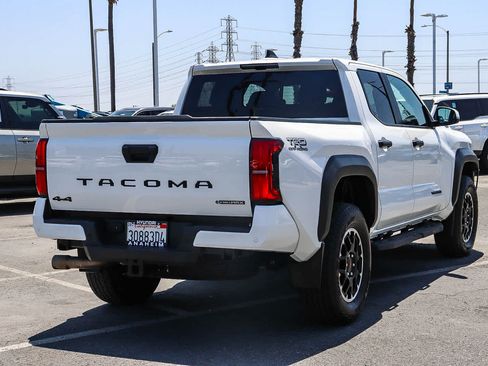 Used 2024 Toyota Tacoma TRD Off-Road w/ TRD Off Road Upgrade Package AWD/4WD image 7