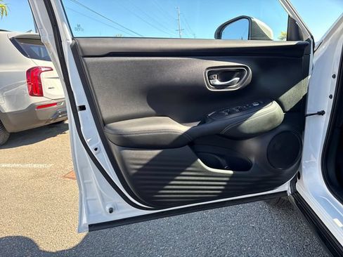 Certified 2023 Honda HR-V EX-L image 16