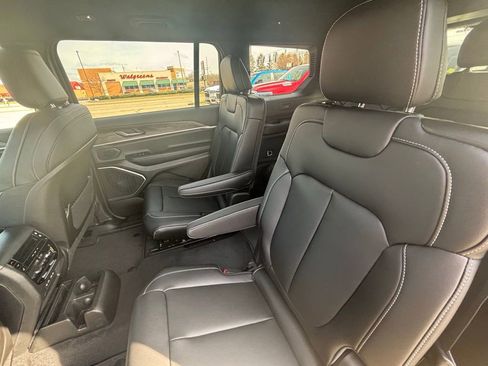 New 2026 Jeep Grand Cherokee L Limited image 26