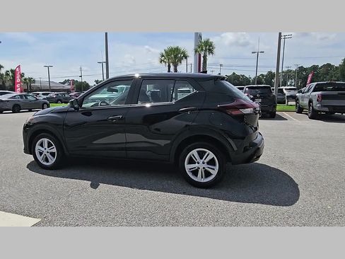 Used 2025 Nissan Kicks Play S FWD image 28