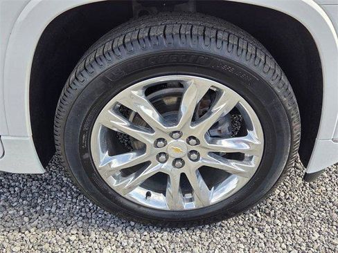 Used 2021 Chevrolet Traverse High Country image 18