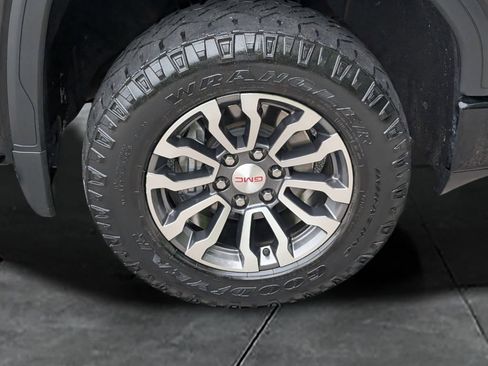 Used 2021 GMC Sierra 1500 AT4 w/ AT4 Preferred Package AWD/4WD image 11