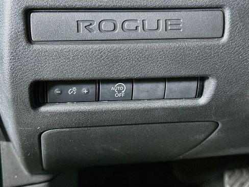 Used 2023 Nissan Rogue S FWD image 17