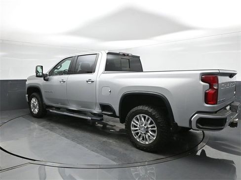 Used 2020 Chevrolet Silverado 2500 High Country w/ Technology Package image 5