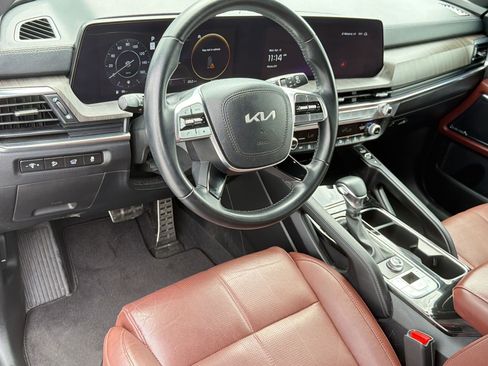 Used 2024 Kia Telluride SX FWD image 4