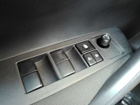 Used 2025 Toyota Corolla LE FWD image 32
