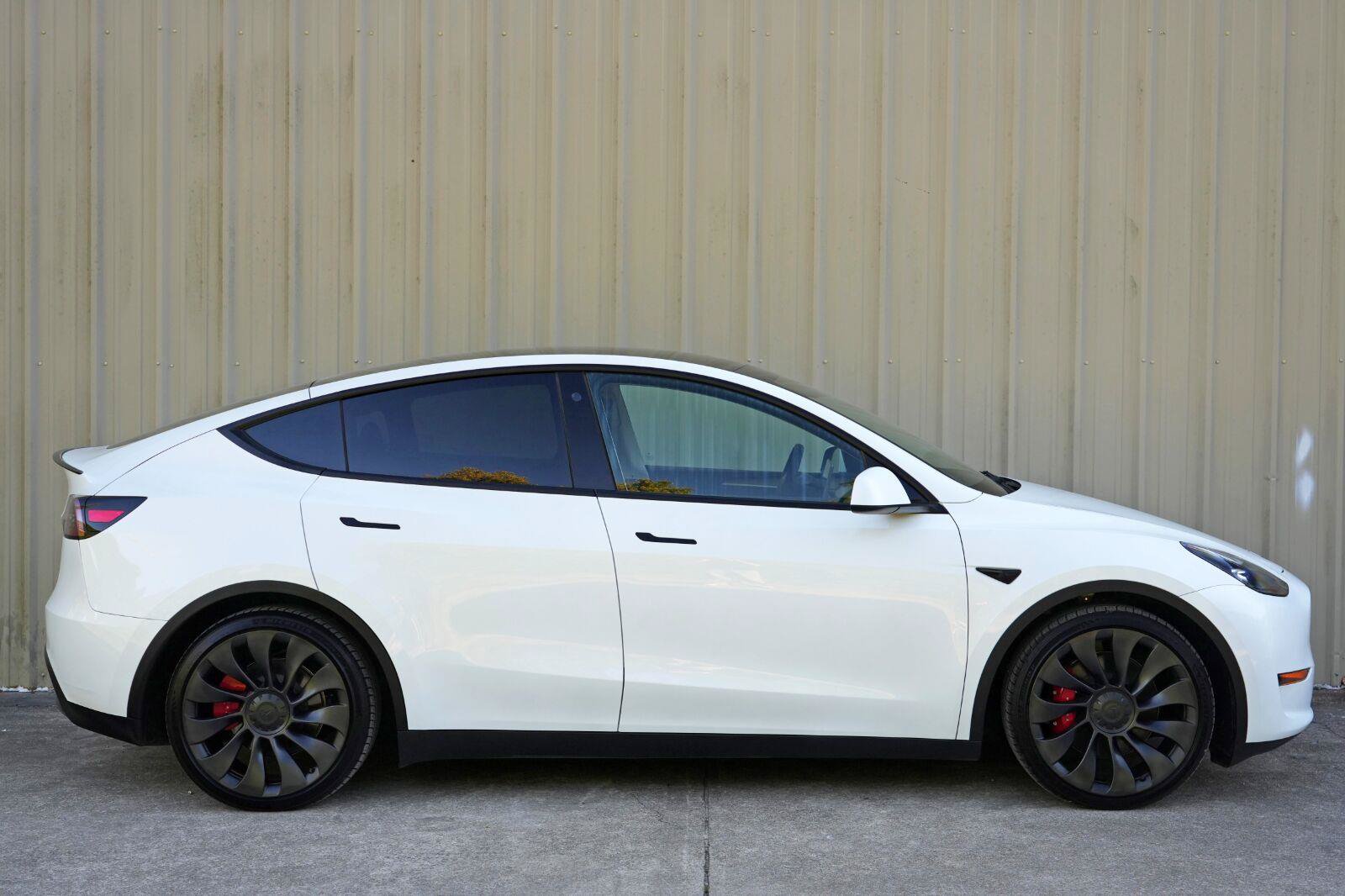 Used 2023 Tesla Model Y Performance AWD/4WD image 54