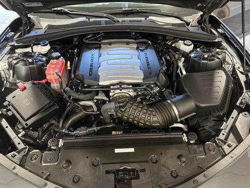 Used 2018 Chevrolet Camaro SS RWD image 19