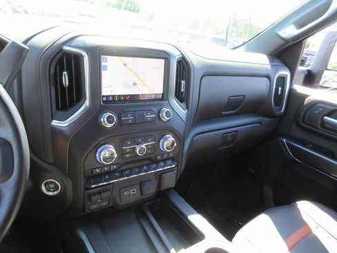 Certified 2022 GMC Sierra 2500 AT4 w/ AT4 Premium Plus Package AWD/4WD image 35