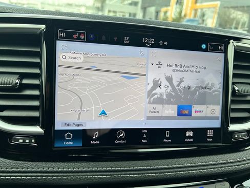 New 2026 Chrysler Pacifica Limited image 12