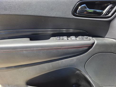 Used 2024 Dodge Durango GT RWD image 25