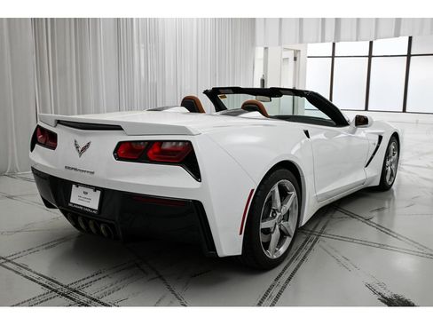 Used 2014 Chevrolet Corvette Stingray Convertible w/ 2LT Preferred Equipment Group RWD image 7