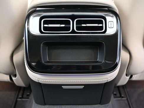 Used 2025 Mercedes-Benz S 580 4MATIC Sedan image 8