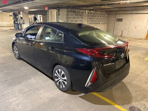 Used 2022 Toyota Prius Prime LE FWD image 5