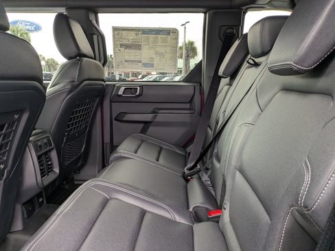 New 2025 Ford Bronco Big Bend w/ Black Diamond Package AWD/4WD image 16
