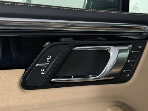 New 2026 Porsche Macan Turbo AWD/4WD image 25