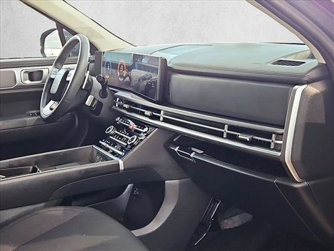 Used 2026 Hyundai Santa Fe SE FWD image 18