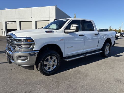 New 2025 RAM 2500 Big Horn image 5