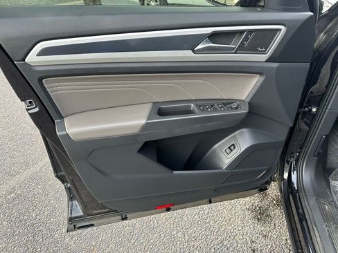 Used 2023 Volkswagen Atlas Cross Sport SEL Premium R-Line image 10