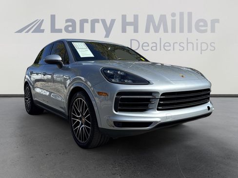 Used 2020 Porsche Cayenne S image 4