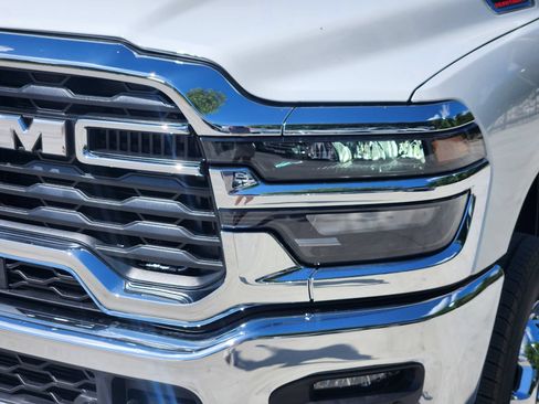 New 2026 RAM 3500 Tradesman AWD/4WD image 9