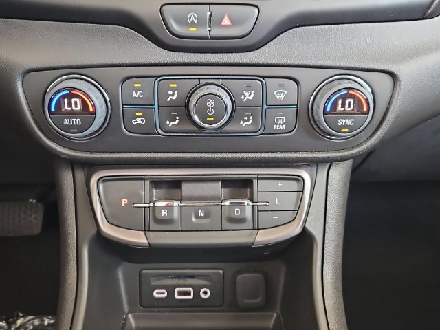Certified 2024 GMC Terrain AT4 w/ Tech Package AWD/4WD image 20