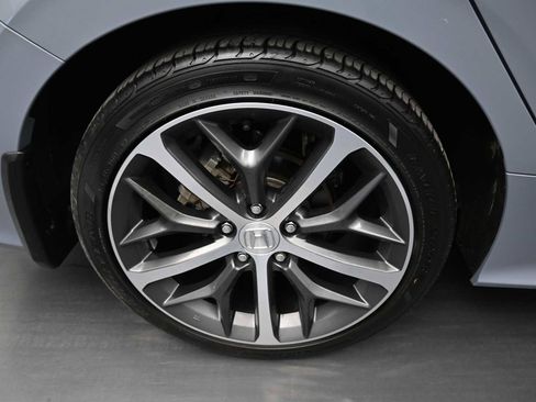Used 2022 Honda Civic Touring image 14
