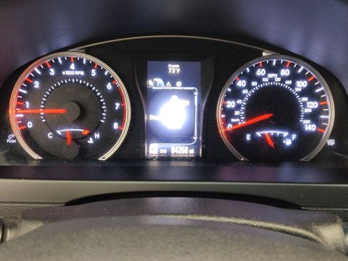 Used 2015 Toyota Camry SE FWD image 23