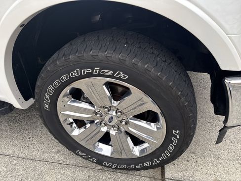 Used 2018 Ford F150 Lariat image 13