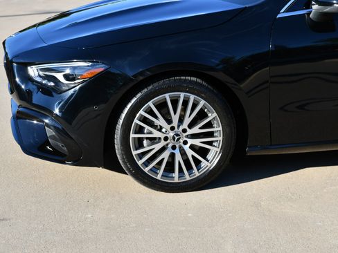 Used 2025 Mercedes-Benz CLA 250 image 3