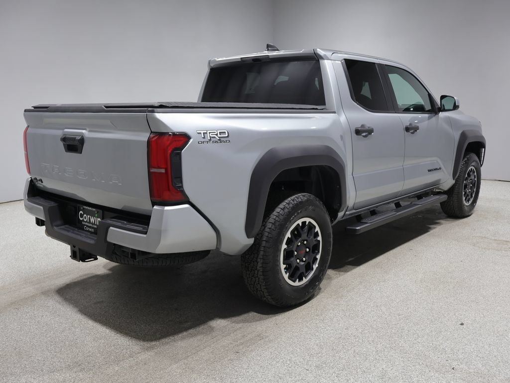 Used 2025 Toyota Tacoma TRD Off-Road AWD/4WD image 2
