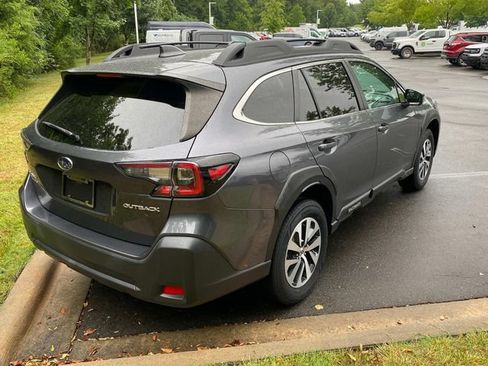 Used 2024 Subaru Outback Premium AWD/4WD image 30