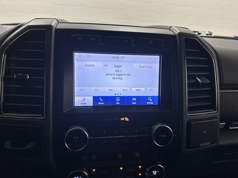 Used 2020 Ford Expedition Max XLT w/ Equipment Group 202A AWD/4WD image 24