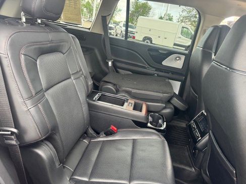 Used 2023 Lincoln Aviator Reserve w/ Equipment Group 201A AWD/4WD image 43