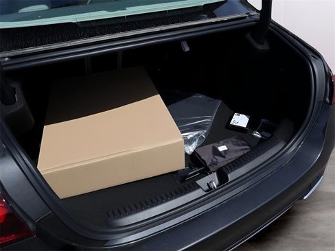 New 2026 Mercedes-Benz E 350 4MATIC Sedan image 17