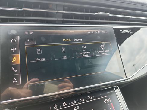 Used 2019 Audi Q8 Premium w/ Convenience Package AWD/4WD image 19