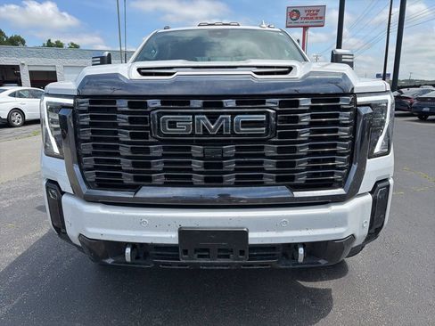 Used 2024 GMC Sierra 2500 Denali Ultimate AWD/4WD image 14