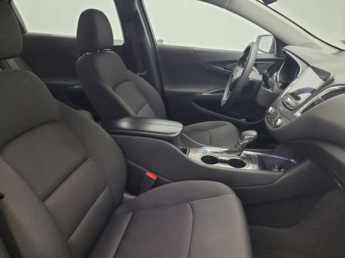 Used 2021 Chevrolet Malibu LT image 21