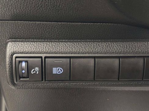 Used 2022 Toyota Corolla SE FWD image 27