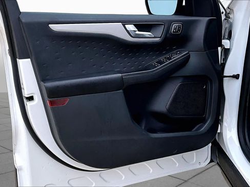 Used 2020 Ford Escape SEL FWD image 21