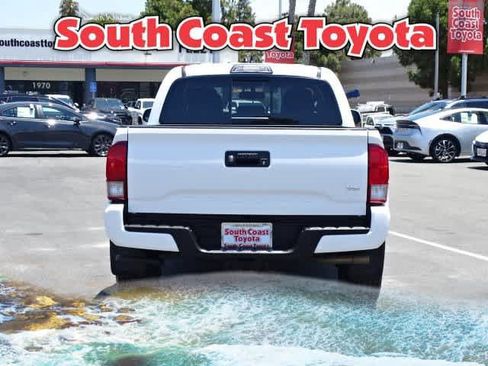 Used 2017 Toyota Tacoma TRD Sport RWD image 14