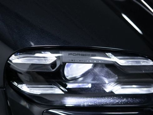 Certified 2022 Porsche Taycan 4S image 33