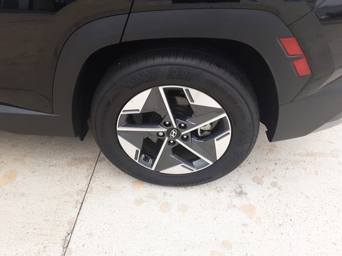Used 2025 Hyundai Tucson SEL FWD image 24