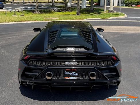 Used 2022 Lamborghini Huracan EVO RWD image 46
